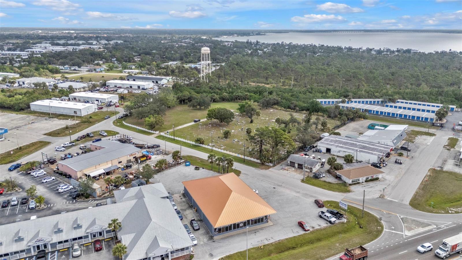 Image 22 of 58 For 4694 Tamiami Trail
