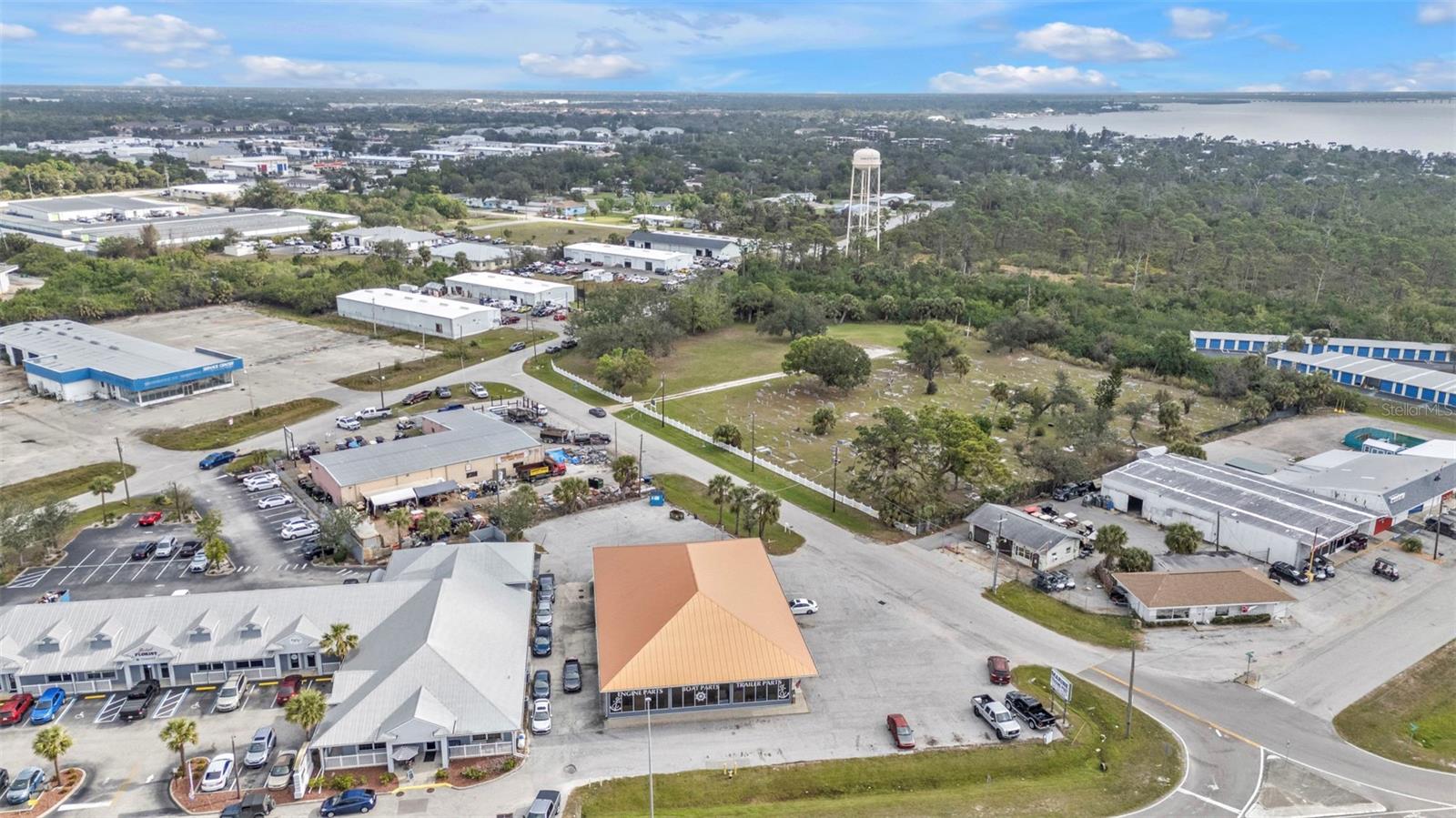 Image 23 of 58 For 4694 Tamiami Trail