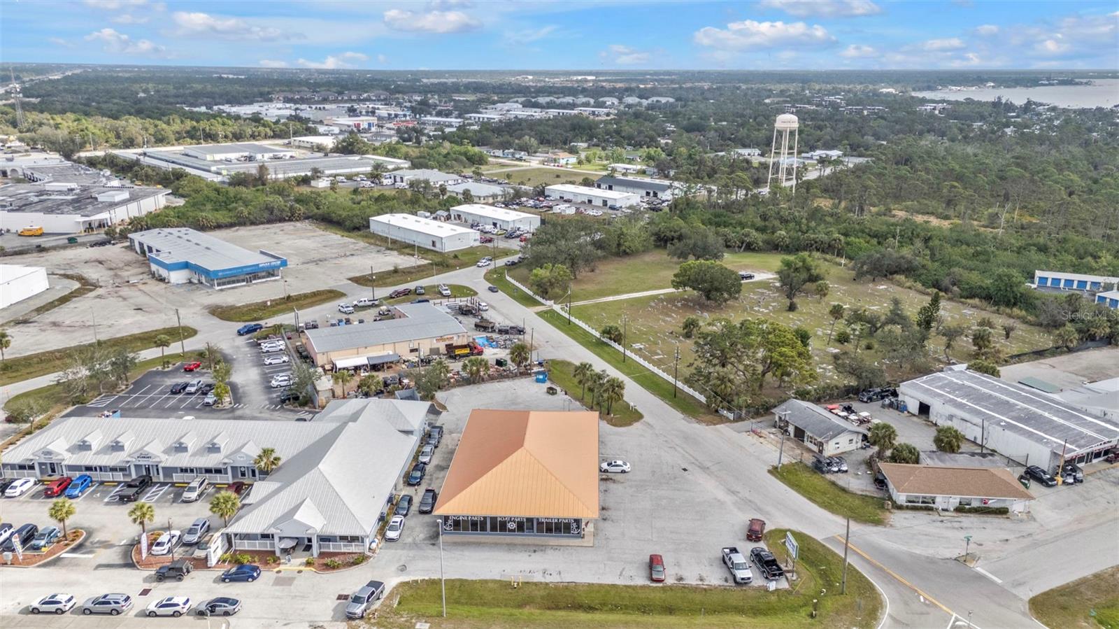 Image 6 of 58 For 4694 Tamiami Trail