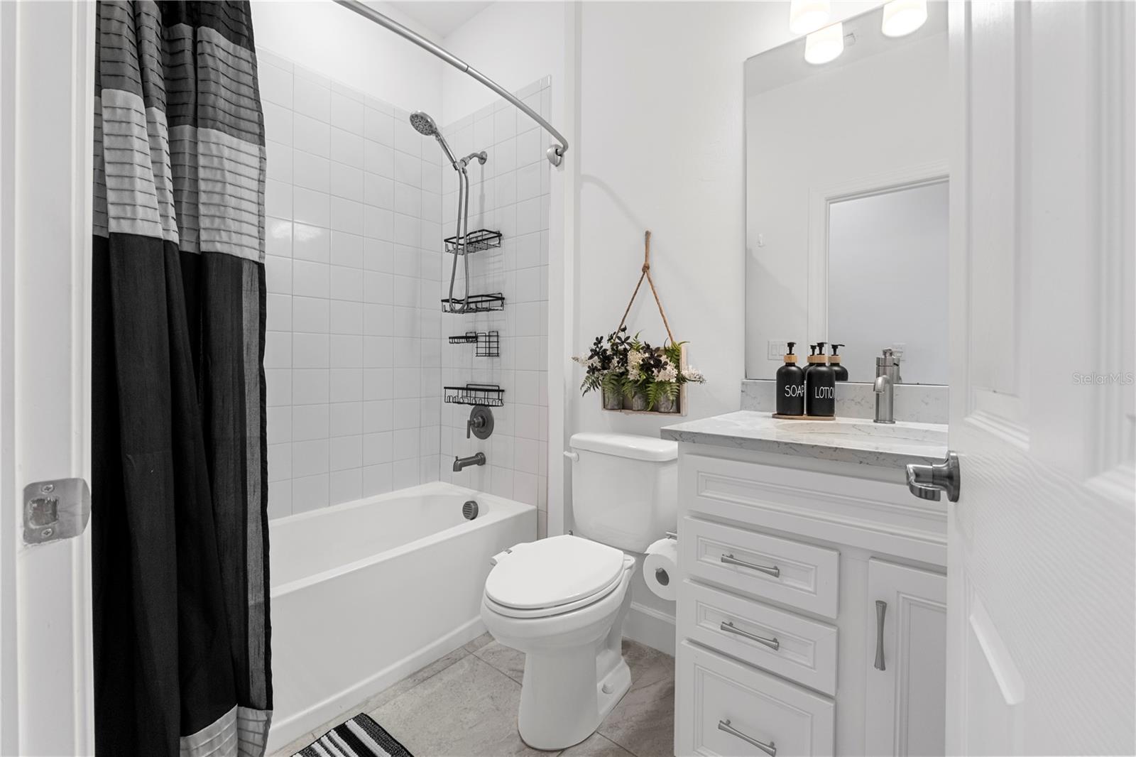 Image 11 of 77 For 43104 Lakeside Way