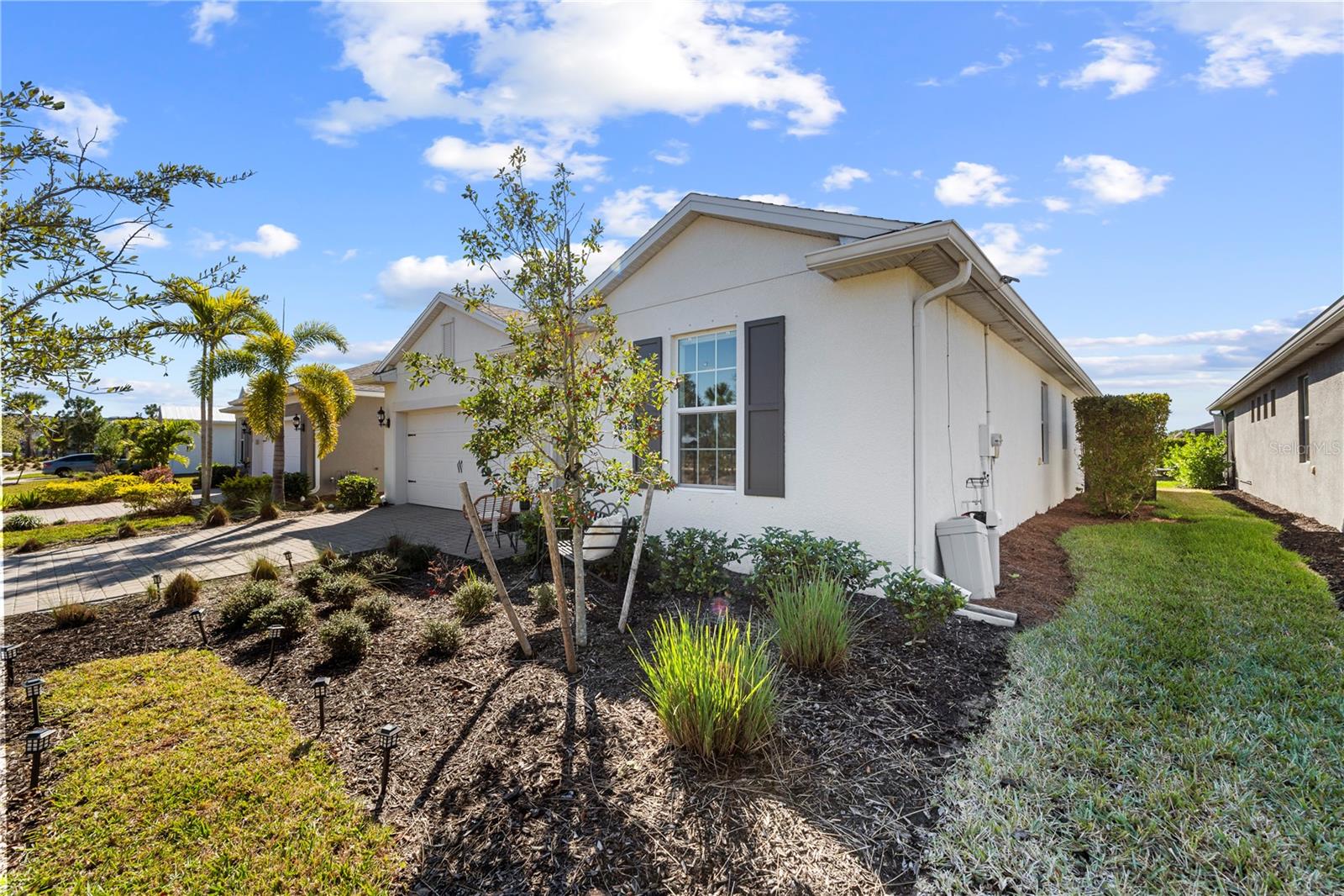 Image 4 of 77 For 43104 Lakeside Way