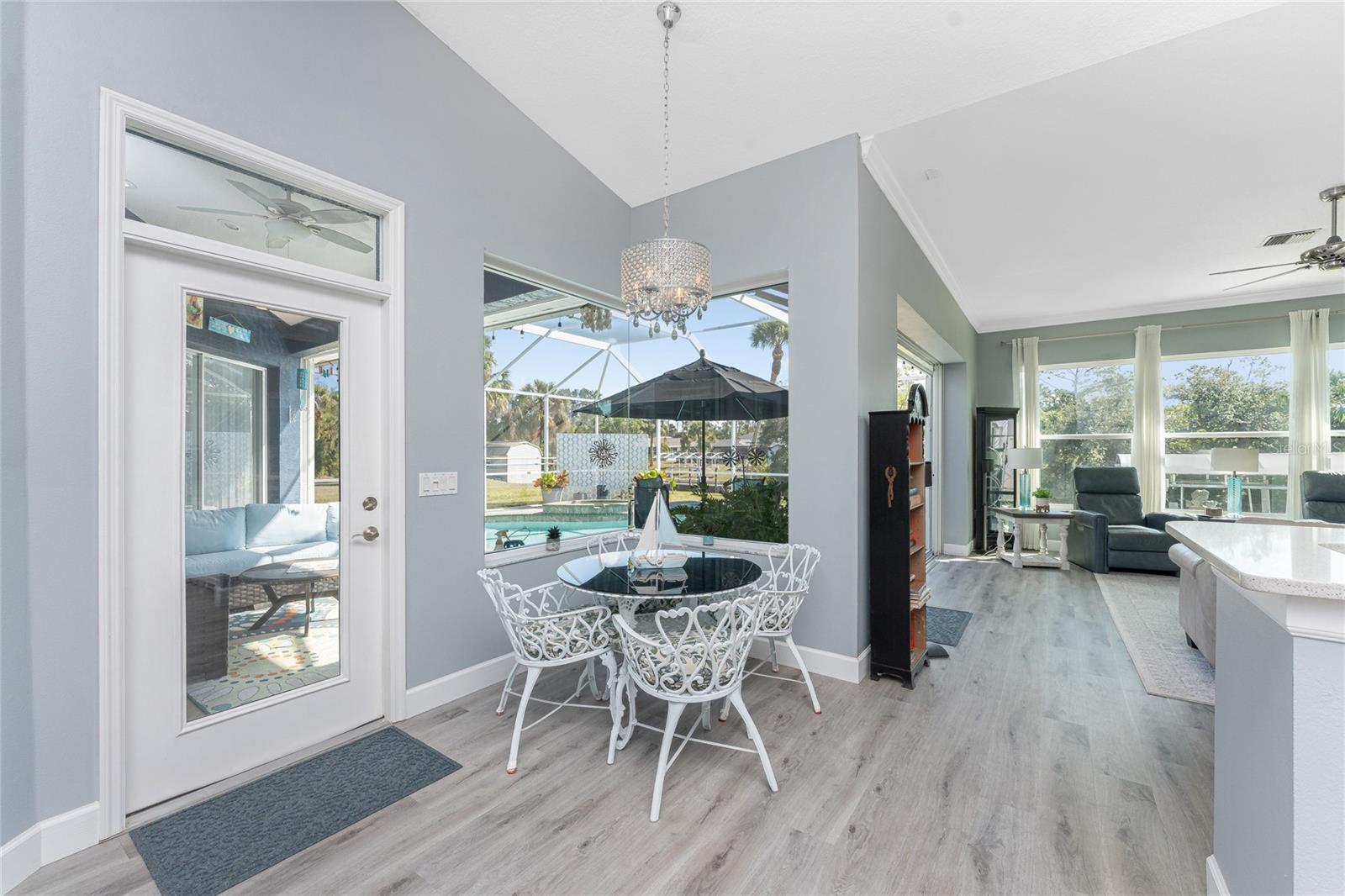 Image 16 of 72 For 1052 Eppinger Drive
