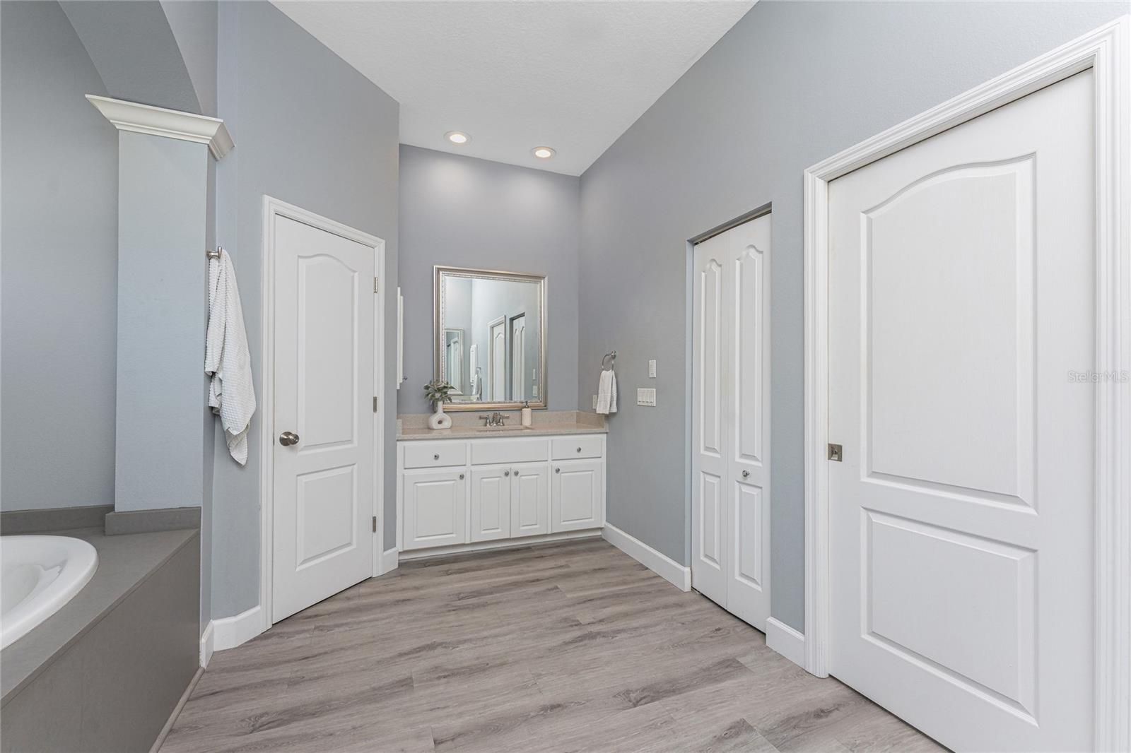 Image 31 of 72 For 1052 Eppinger Drive