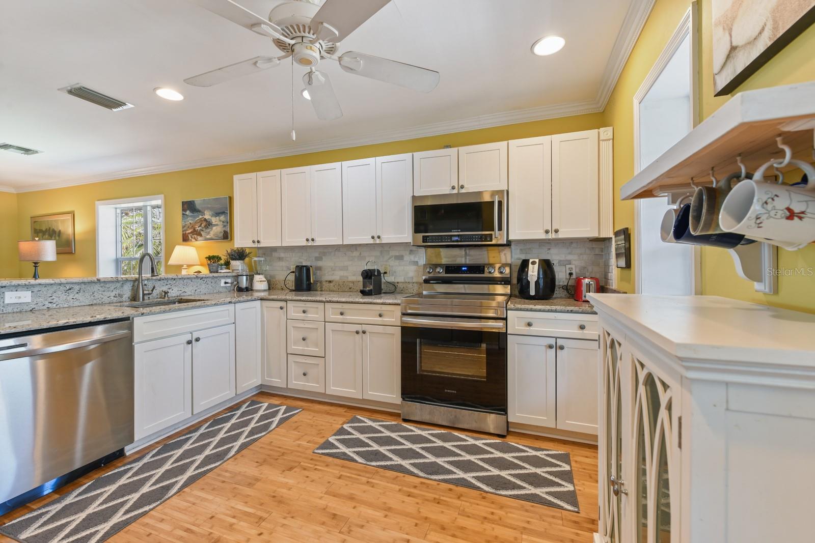 Image 11 of 49 For 17455 Boca Vista Road