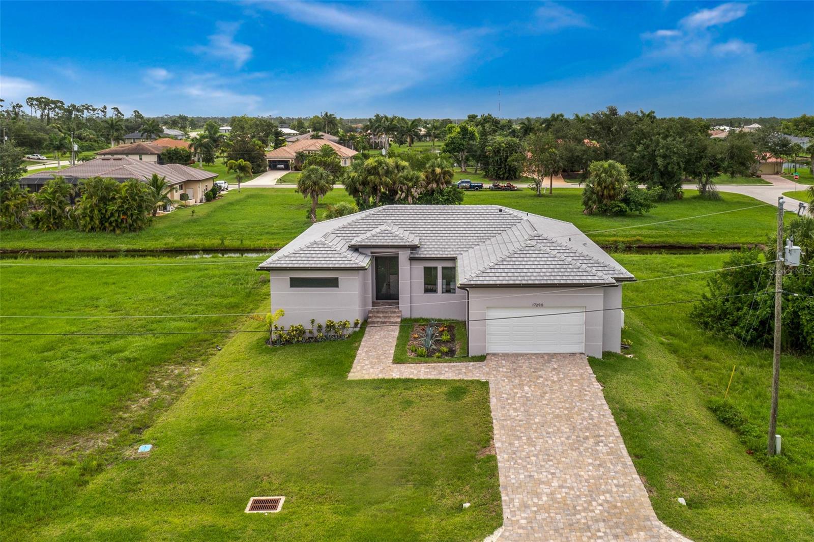 Image 2 of 42 For 17200 Mint Lane