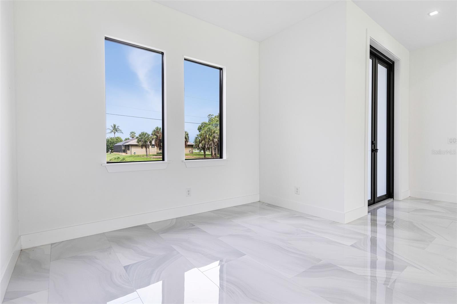 Image 9 of 42 For 17200 Mint Lane