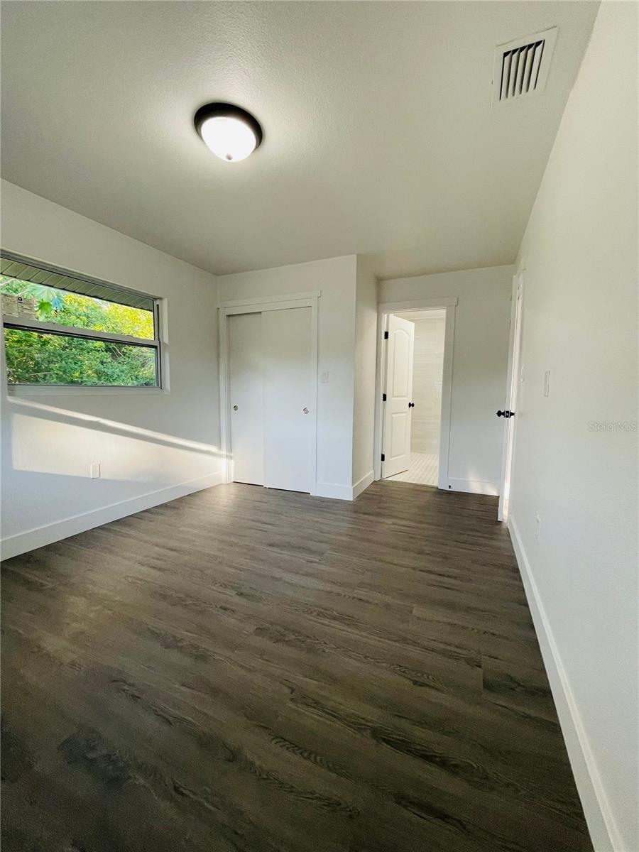 Image 16 of 31 For 4128 Durant Street