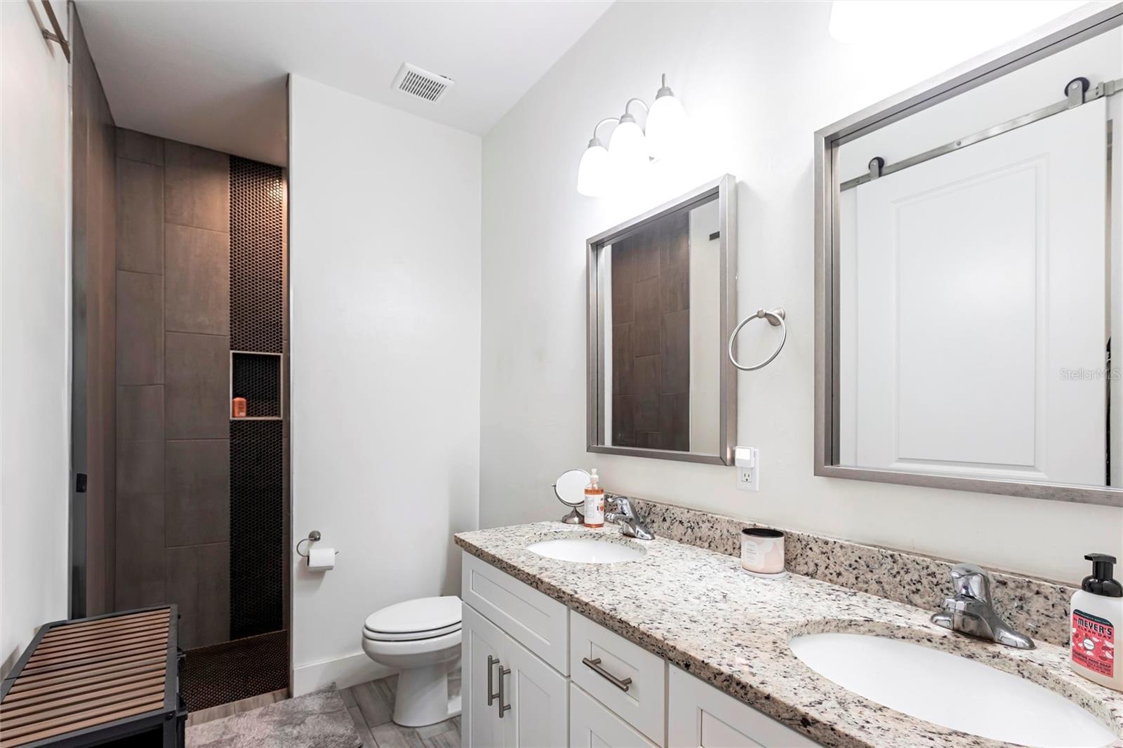 Image 14 of 43 For 2709 Magdalina Drive 101 -102b