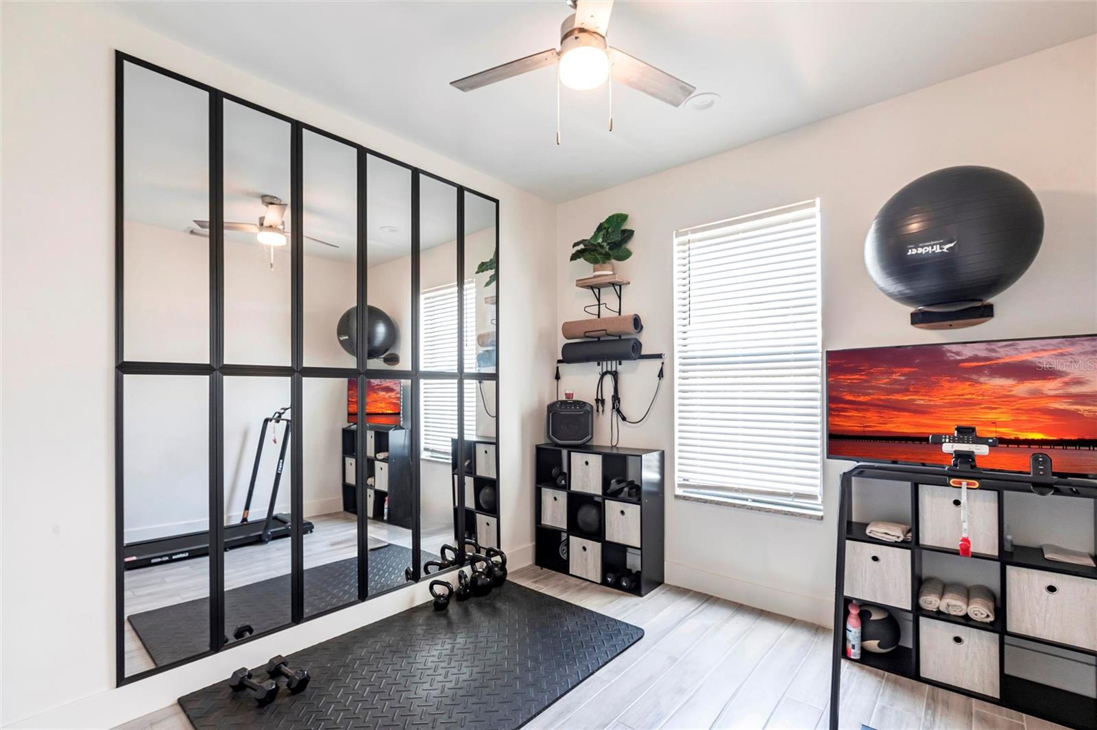 Image 15 of 43 For 2709 Magdalina Drive 101 -102b