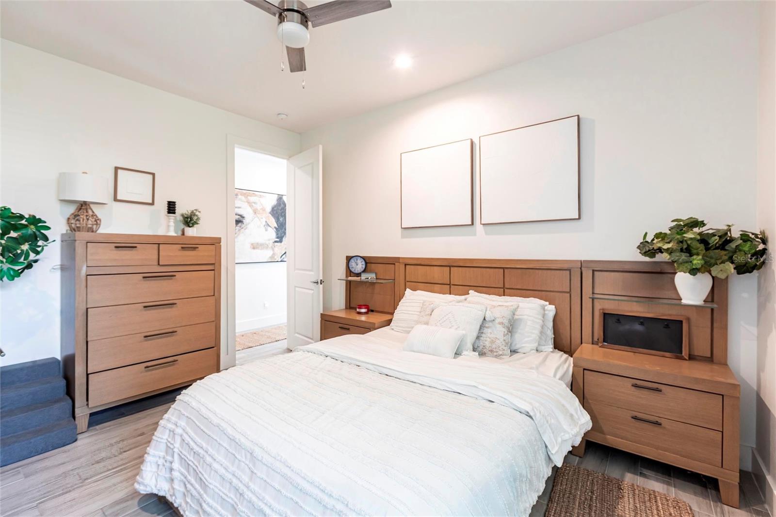 Image 20 of 43 For 2709 Magdalina Drive 101 -102b