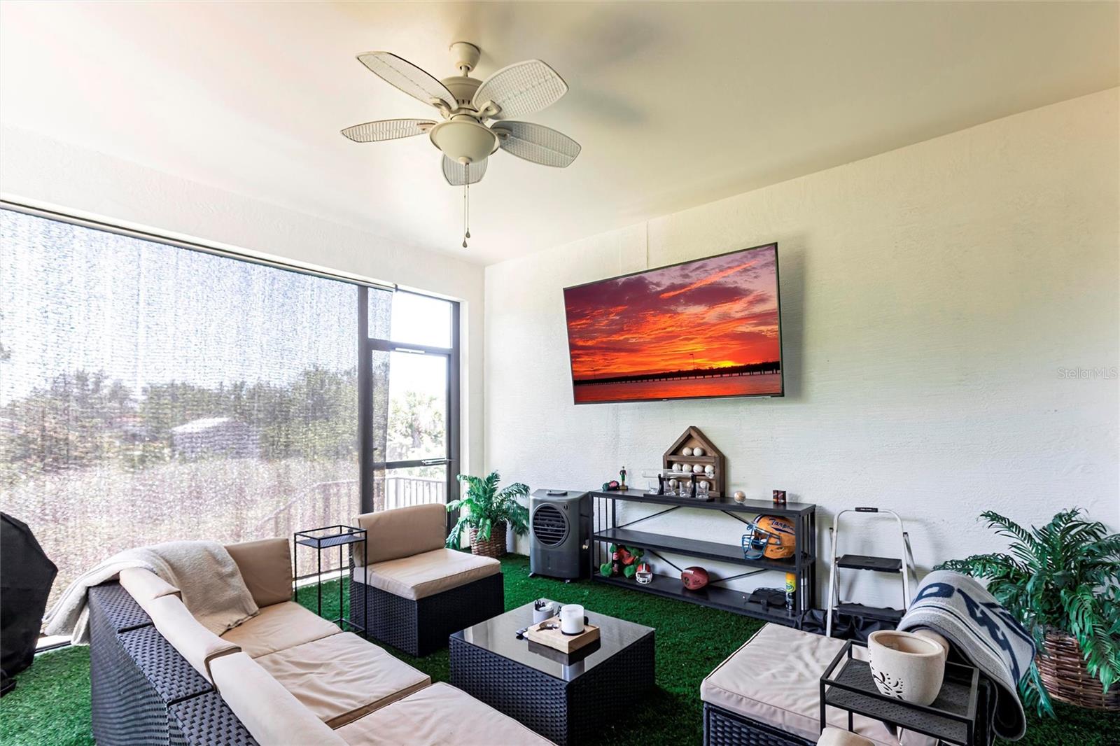 Image 22 of 43 For 2709 Magdalina Drive 101 -102b