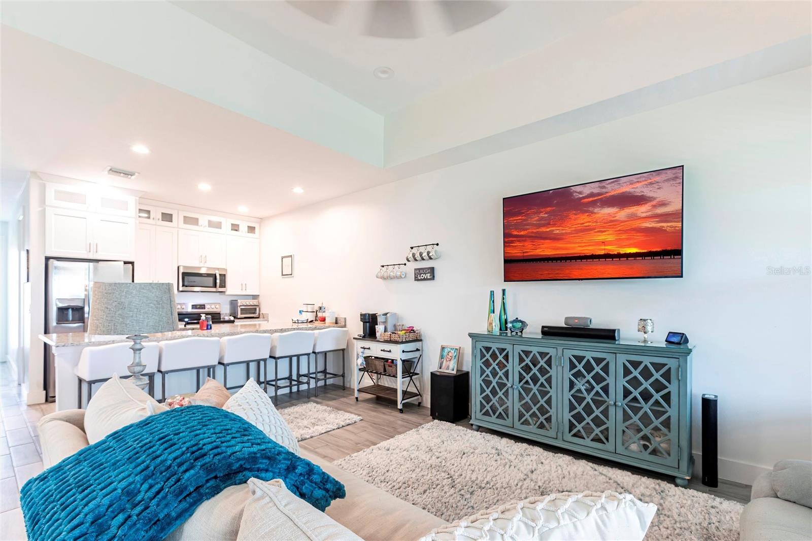 Image 26 of 43 For 2709 Magdalina Drive 101 -102b