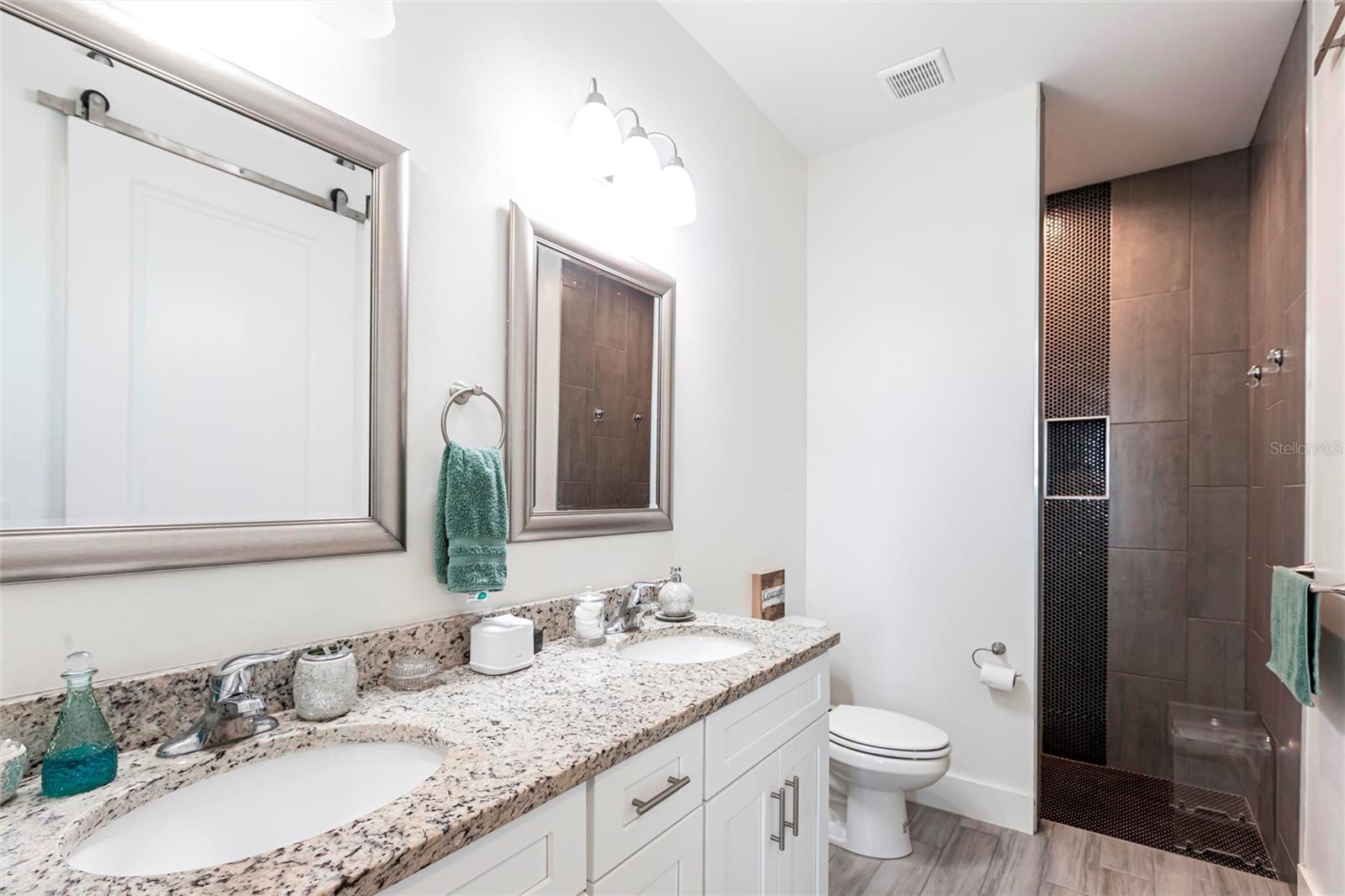 Image 32 of 43 For 2709 Magdalina Drive 101 -102b