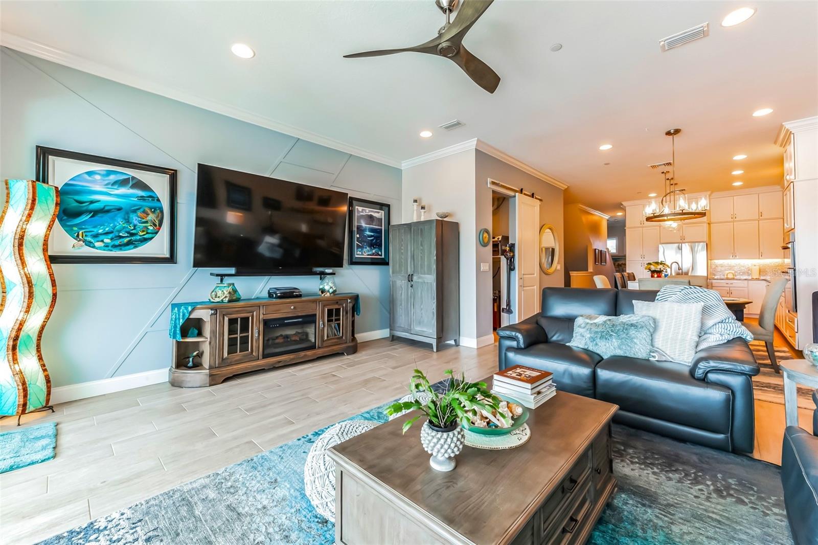 Image 36 of 51 For 11723 1st Street E
