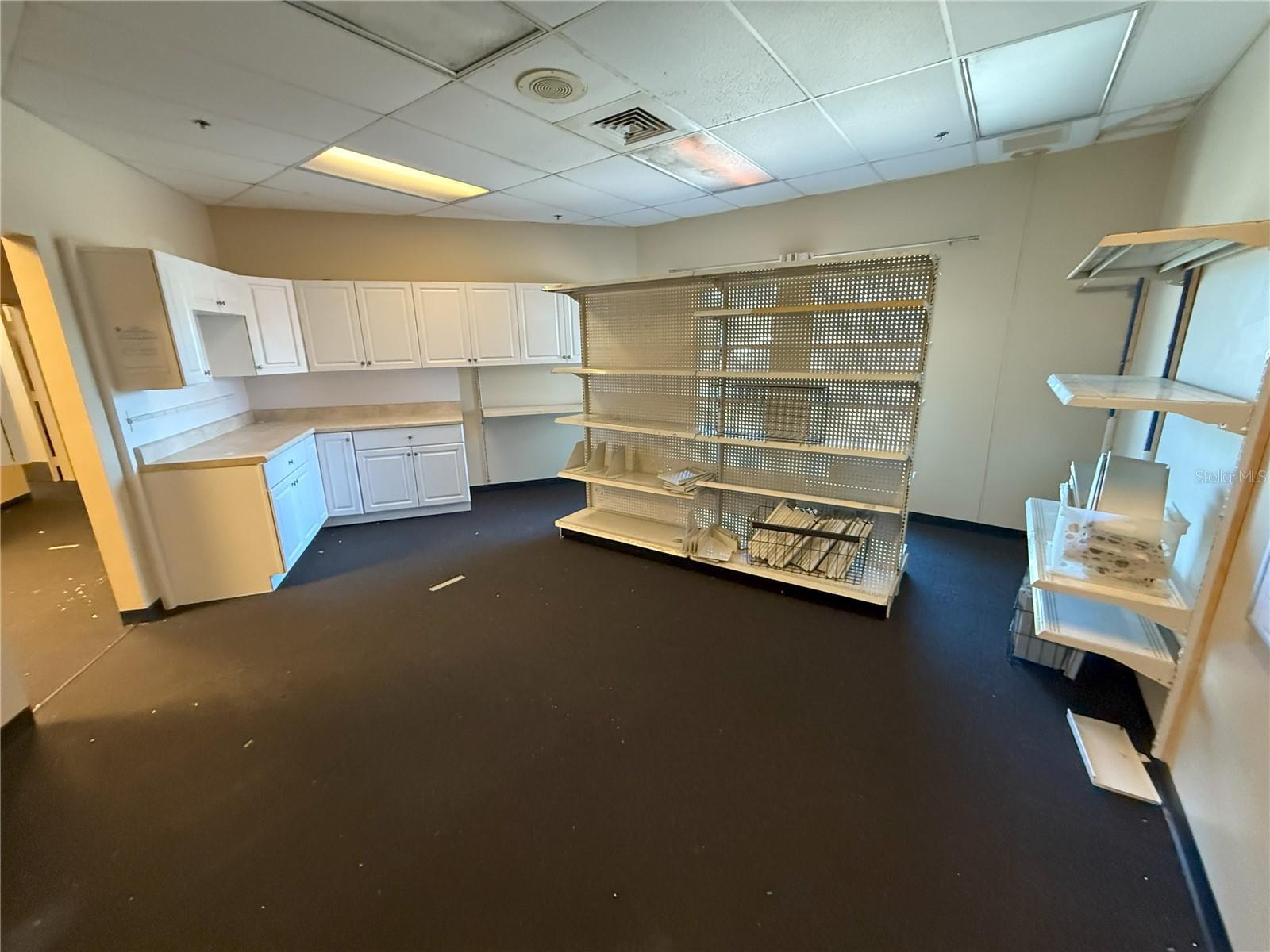 Image 11 of 21 For 10175 Tamiami Trail 2125