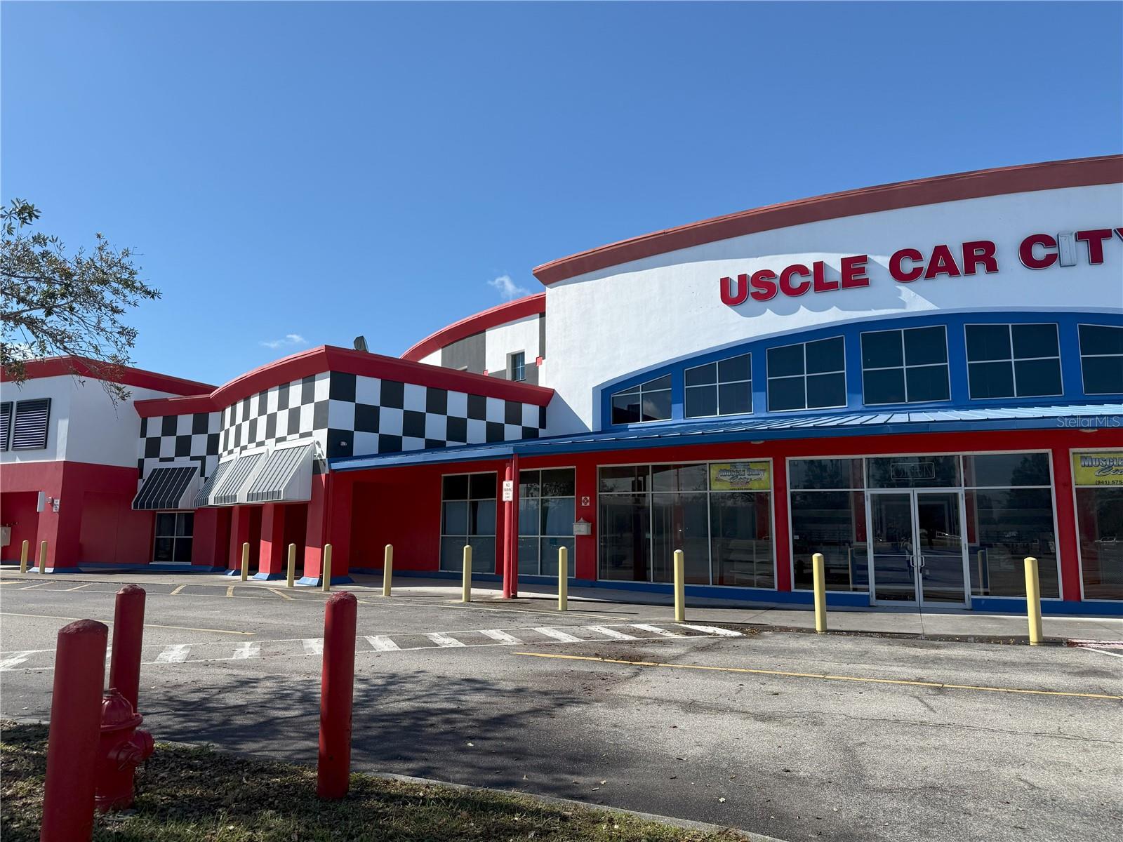 Image 2 of 21 For 10175 Tamiami Trail 2125