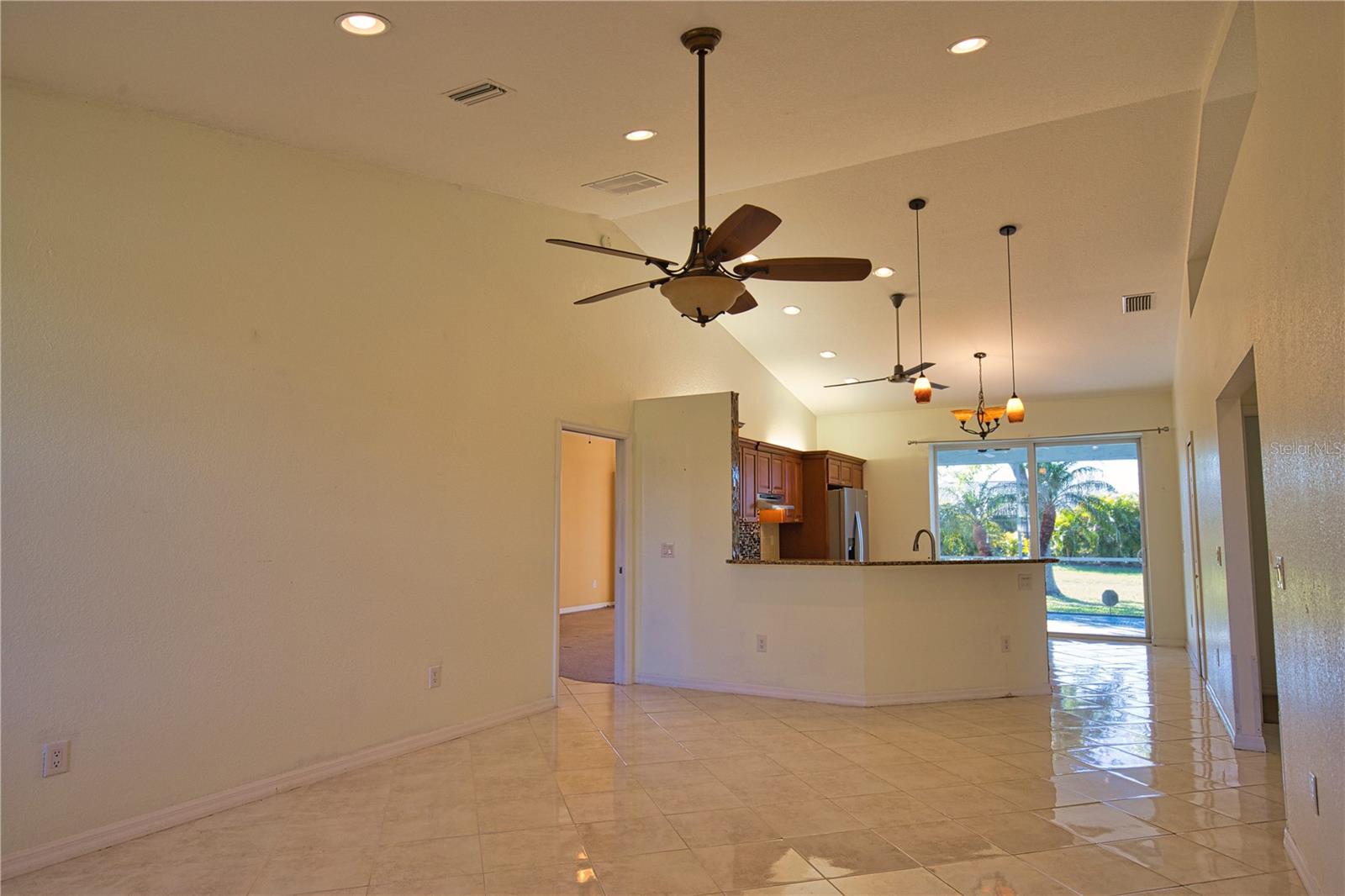 Image 10 of 46 For 1675 Blue Lake Circle