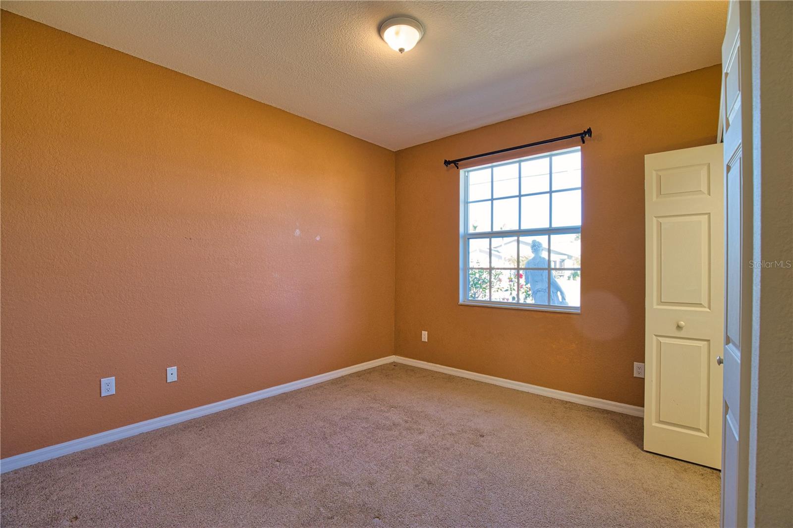Image 30 of 46 For 1675 Blue Lake Circle