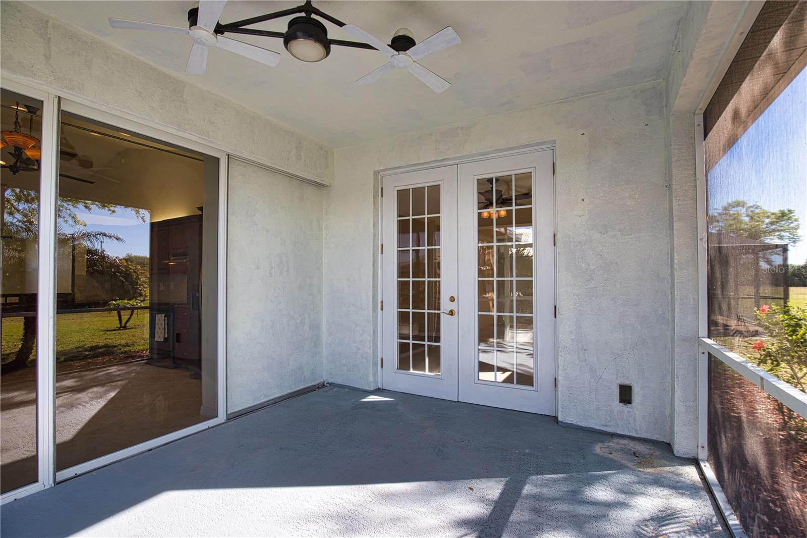 Image 42 of 46 For 1675 Blue Lake Circle