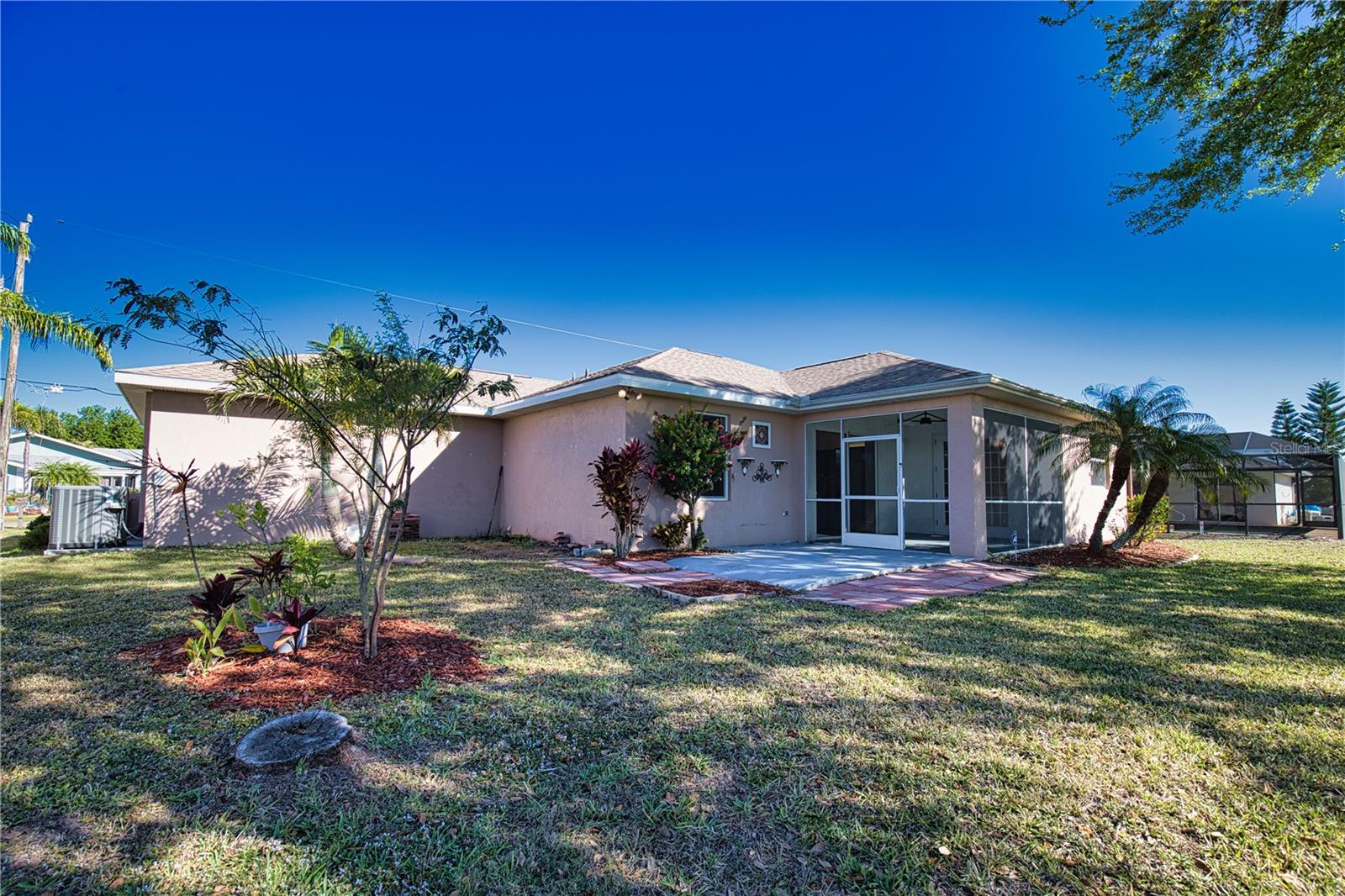 Image 43 of 46 For 1675 Blue Lake Circle
