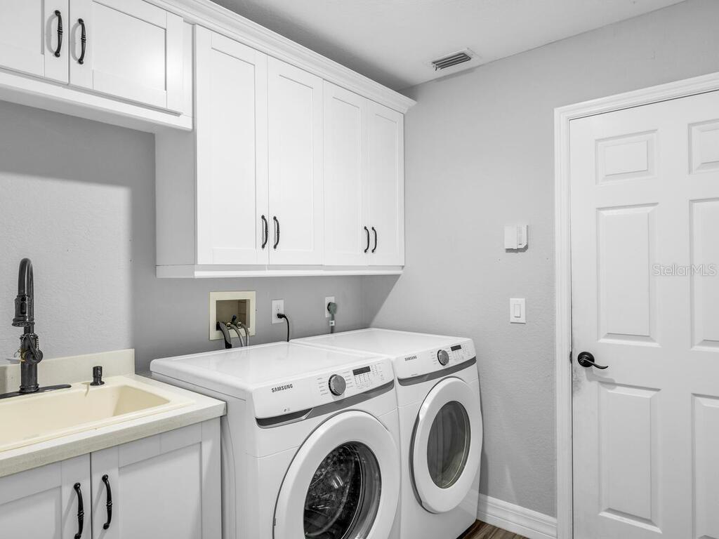 Image 20 of 32 For 23227 Adela Avenue