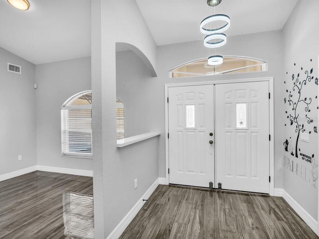 Image 4 of 32 For 23227 Adela Avenue