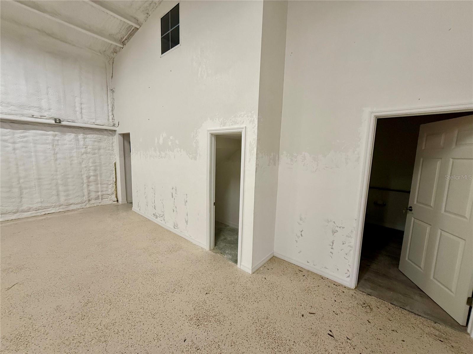 Image 35 of 69 For 121 Mckenzie Street