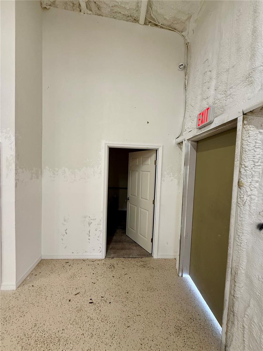 Image 36 of 69 For 121 Mckenzie Street