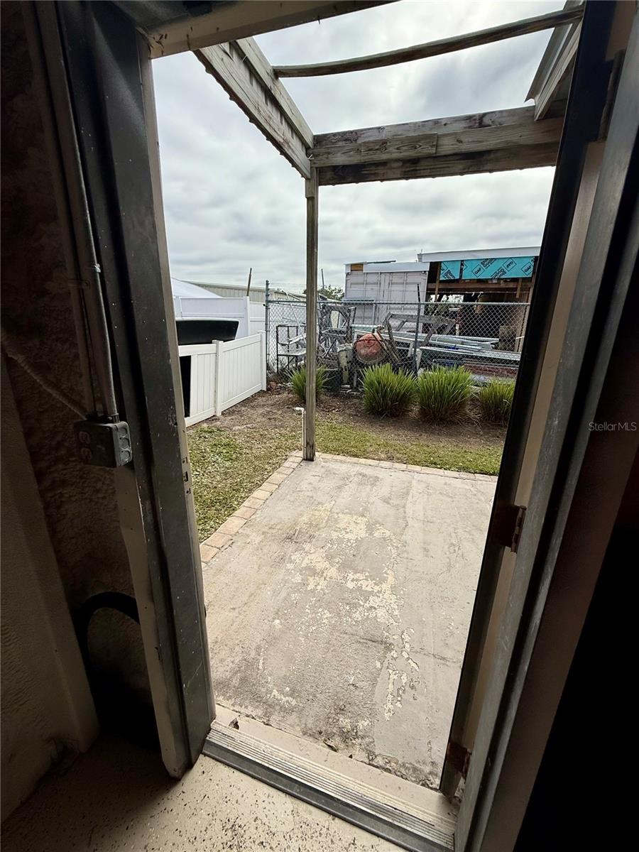 Image 39 of 69 For 121 Mckenzie Street