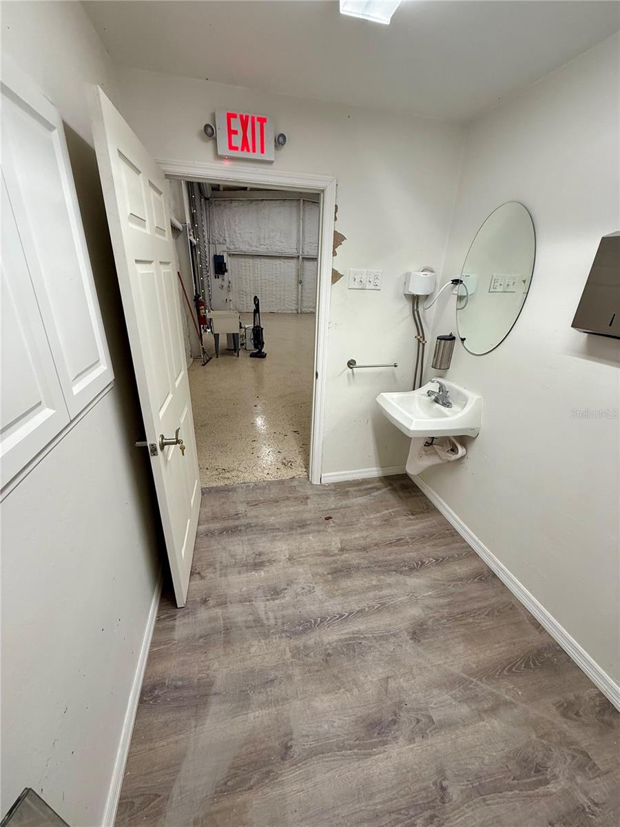 Image 46 of 69 For 121 Mckenzie Street