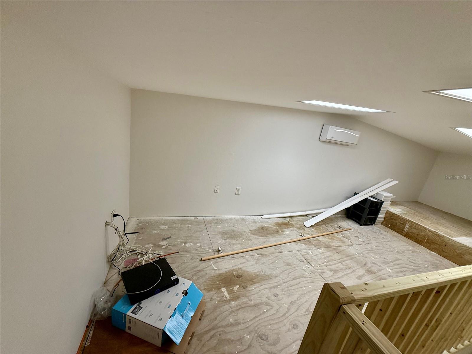 Image 53 of 69 For 121 Mckenzie Street