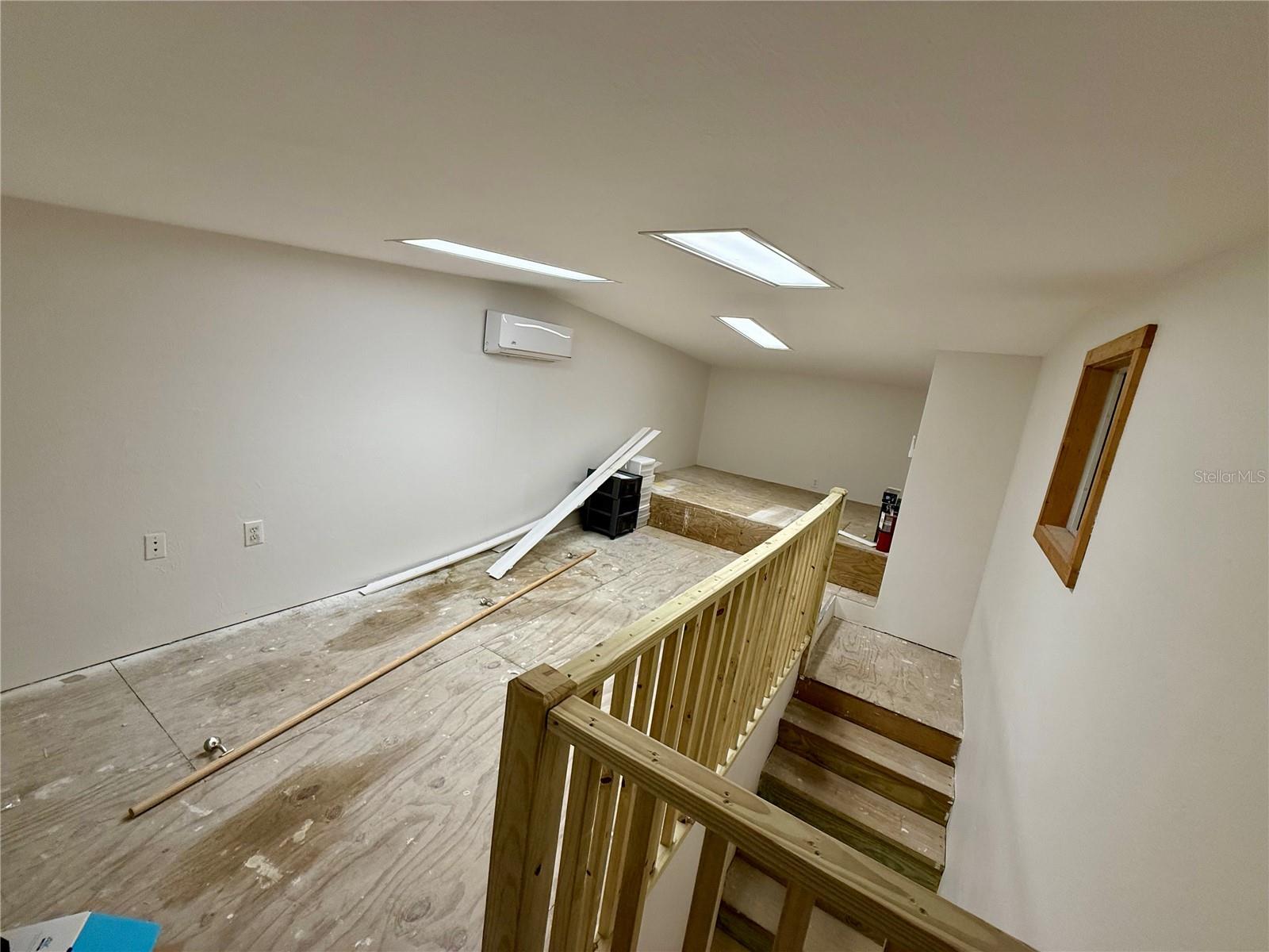 Image 7 of 69 For 121 Mckenzie Street