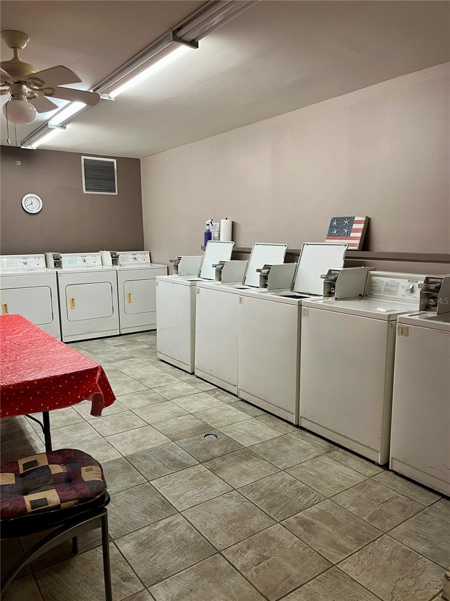 Image 21 of 23 For 3100 Harbor Boulevard 301