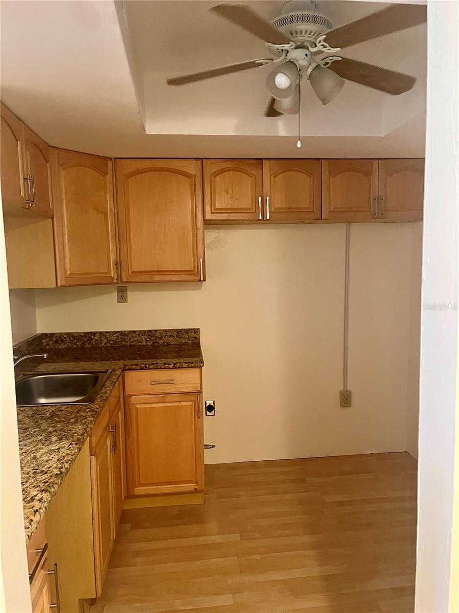 Image 4 of 23 For 3100 Harbor Boulevard 301