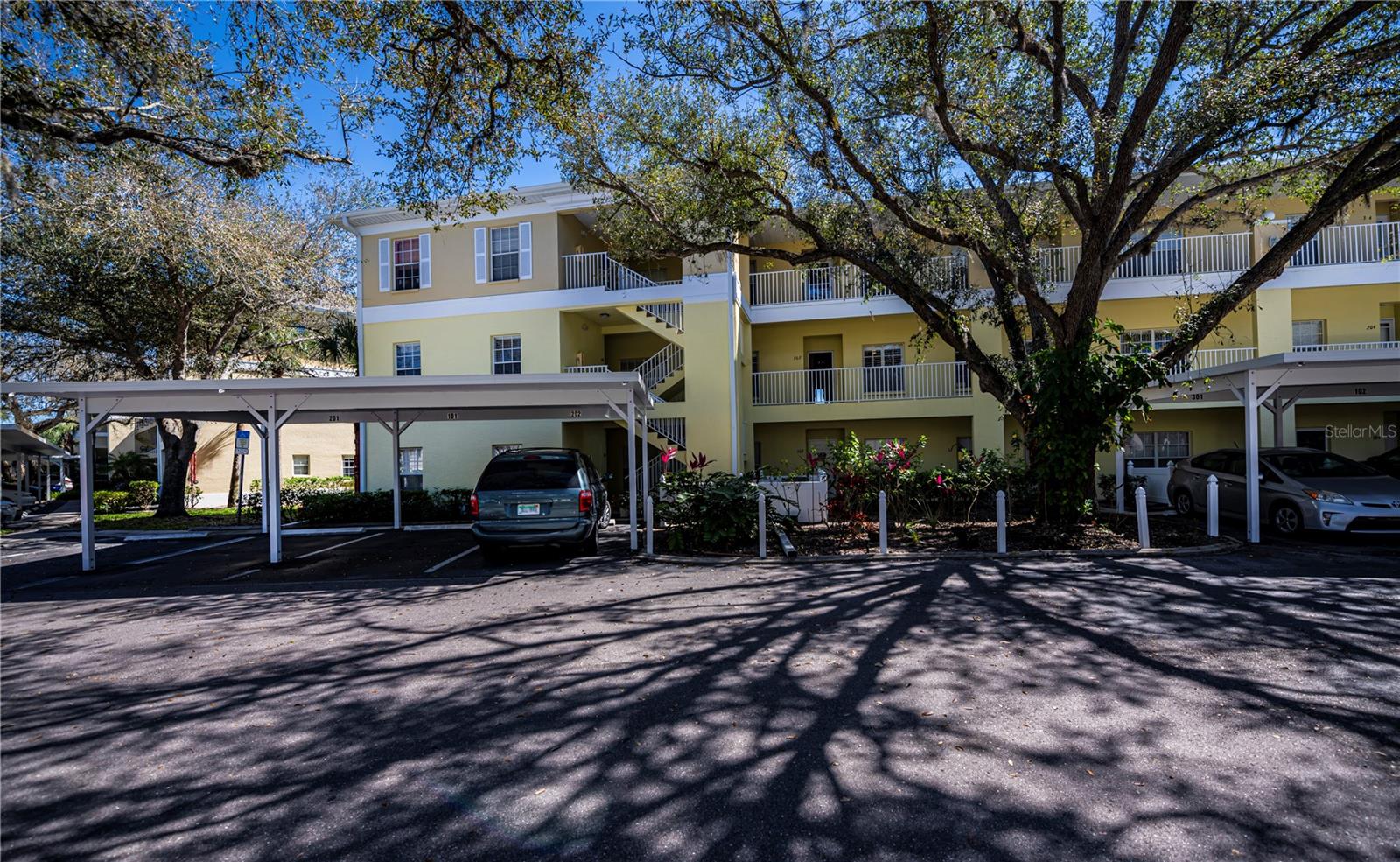 Image 3 of 72 For 19335 Water Oak Drive 202
