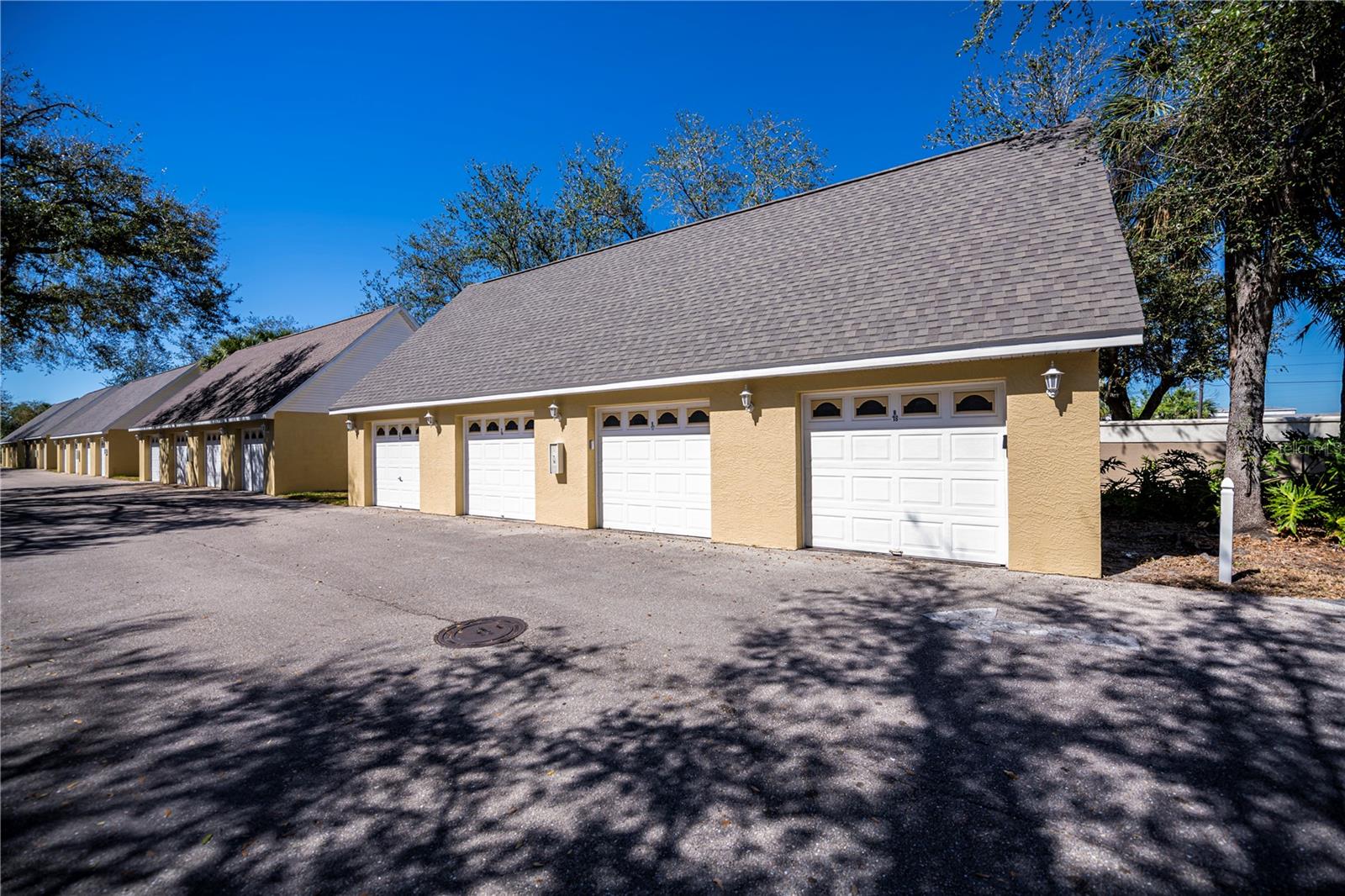 Image 42 of 72 For 19335 Water Oak Drive 202