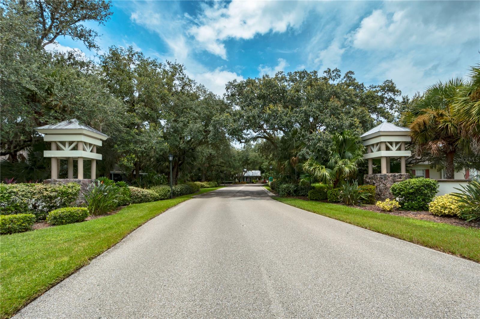 Image 46 of 72 For 19335 Water Oak Drive 202