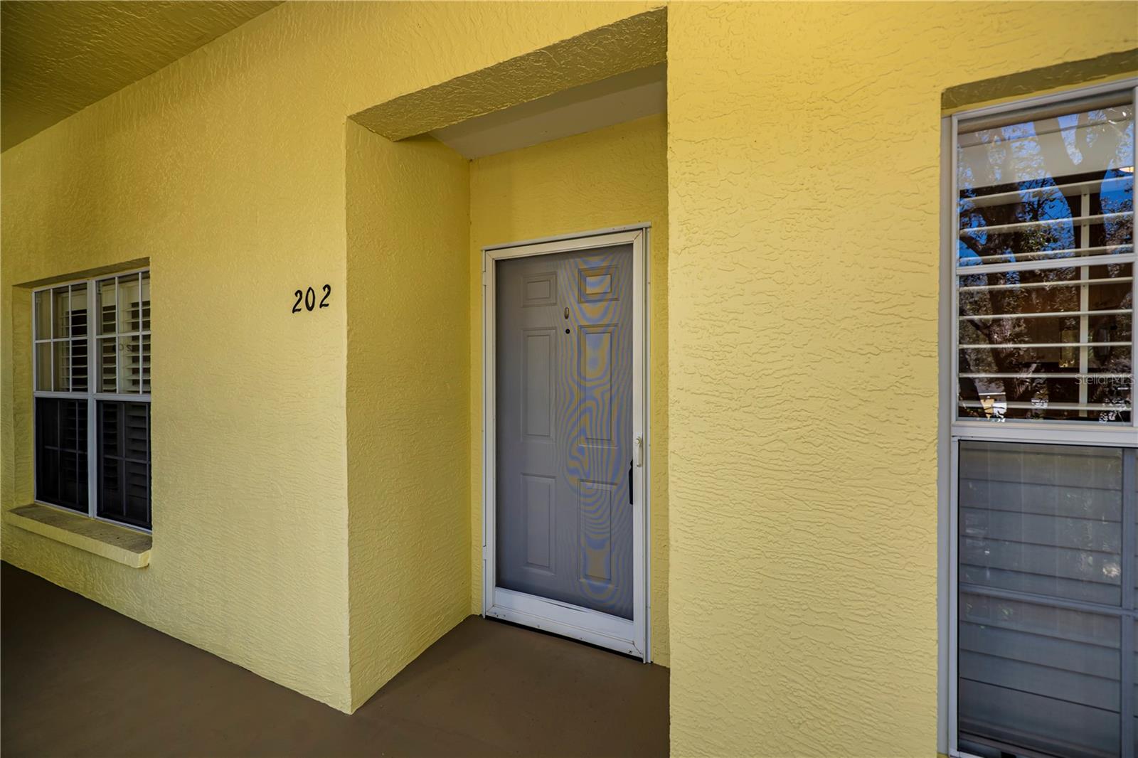 Image 7 of 72 For 19335 Water Oak Drive 202