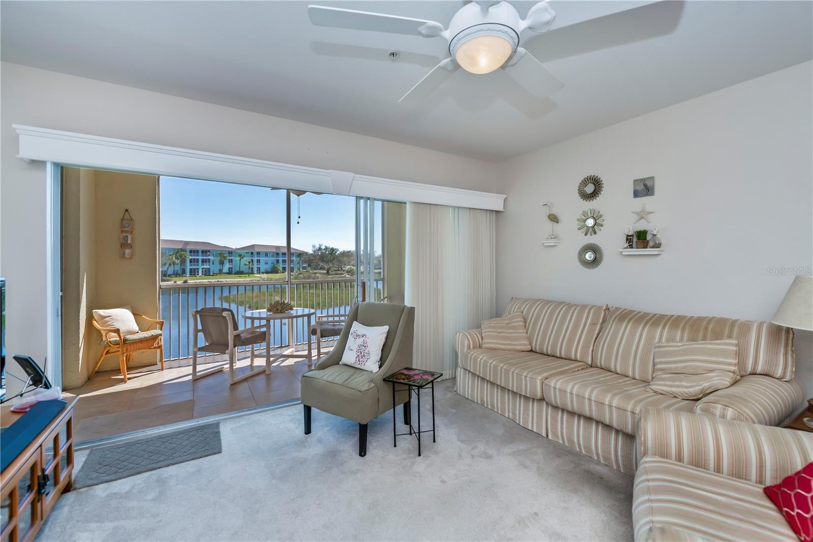 Image 9 of 72 For 19335 Water Oak Drive 202