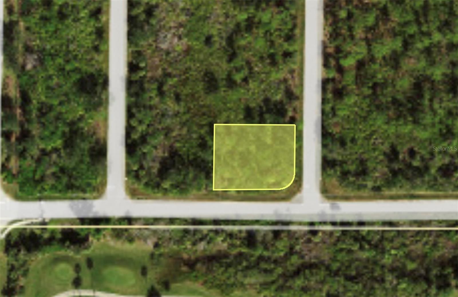Image 3 of 4 For 13432 Brookville Avenue