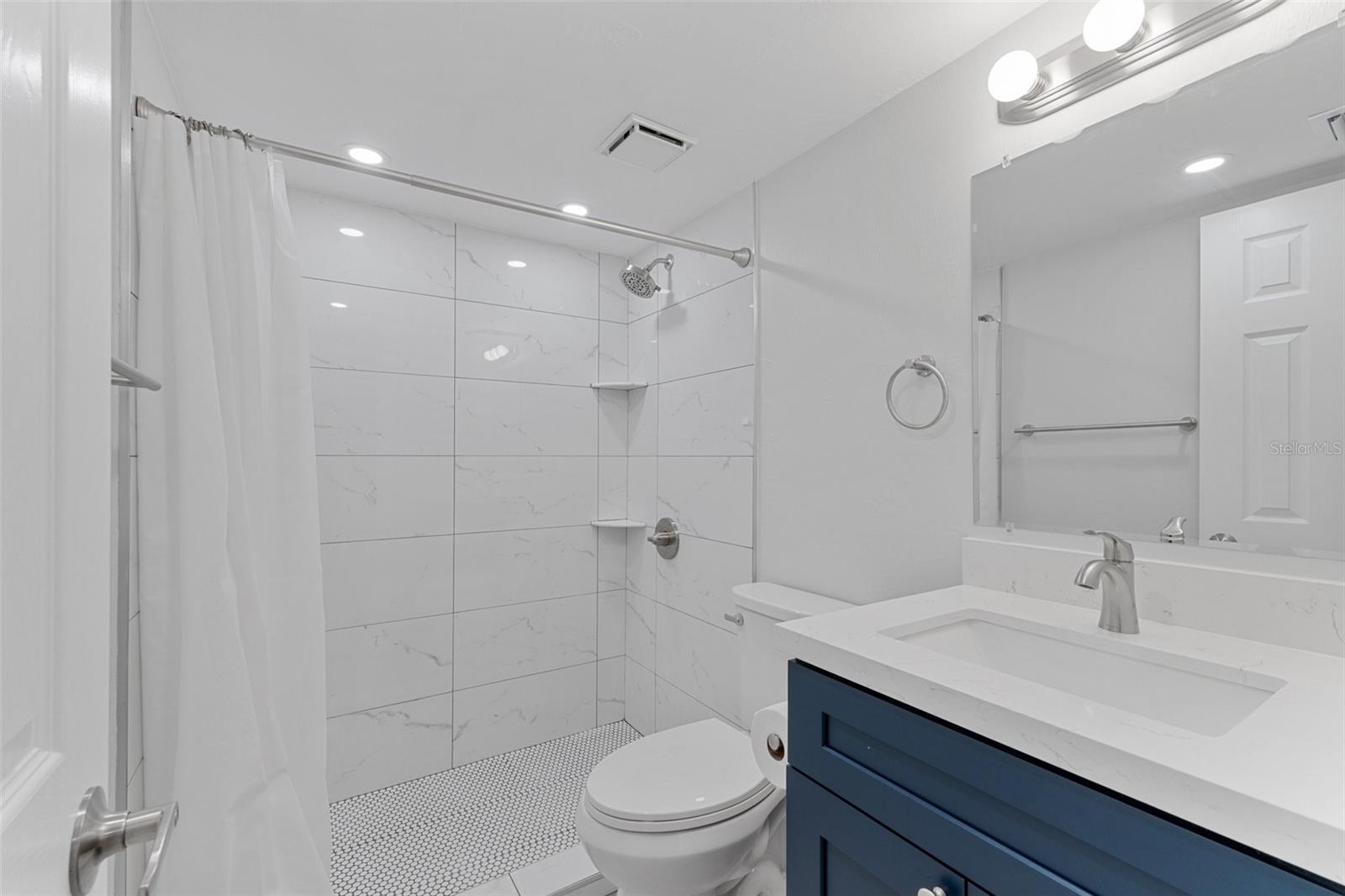 Image 34 of 43 For 19505 Quesada Avenue Ss102