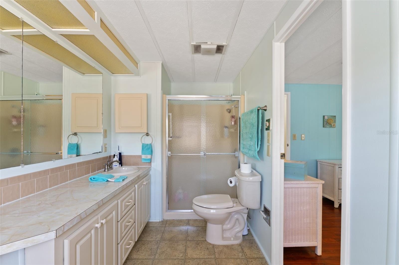 Image 20 of 84 For 229 Martinique Road