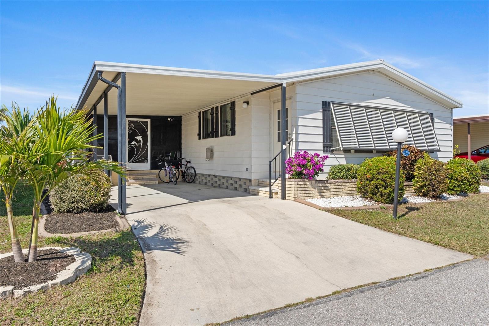 Image 3 of 84 For 229 Martinique Road