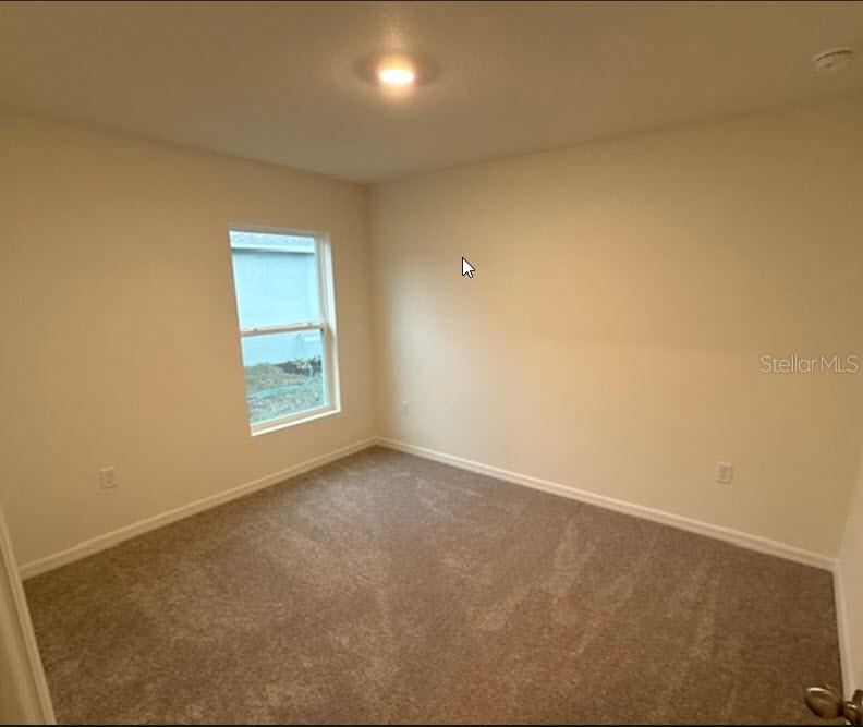 Image 5 of 11 For 16 Persimmon Drive