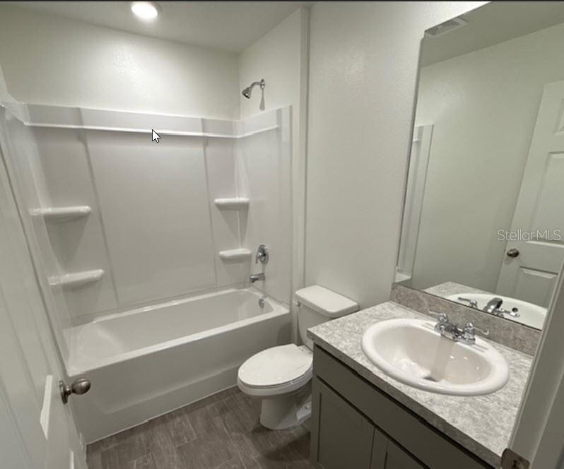 Image 6 of 11 For 16 Persimmon Drive