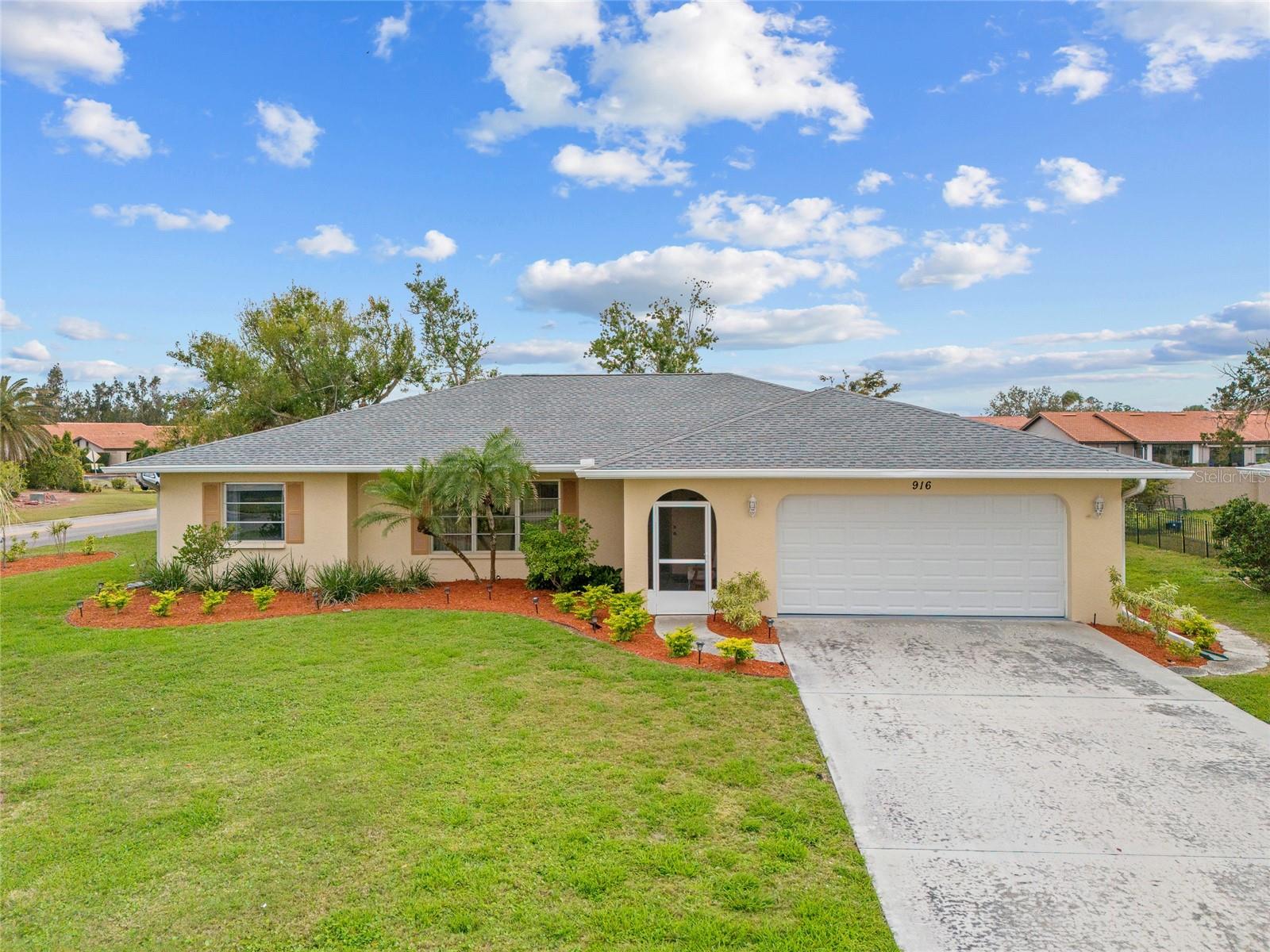 Details for 916 Gondola Drive, VENICE, FL 34293