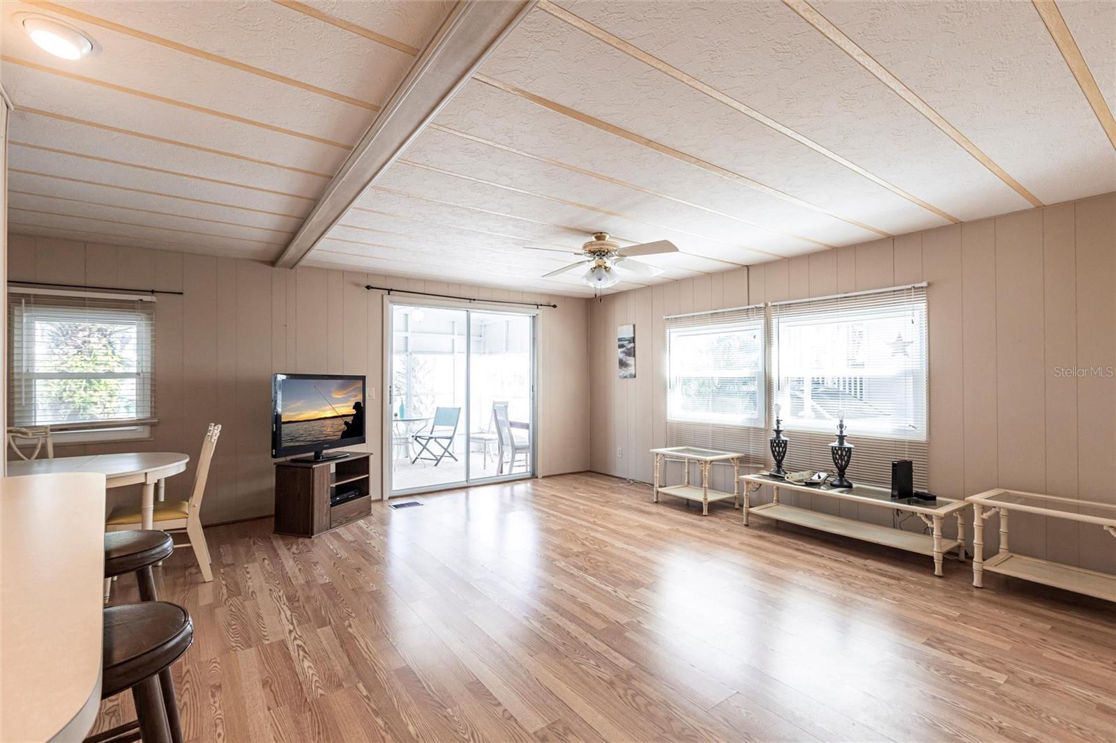 Image 8 of 51 For 2100 Kings Highway 761
