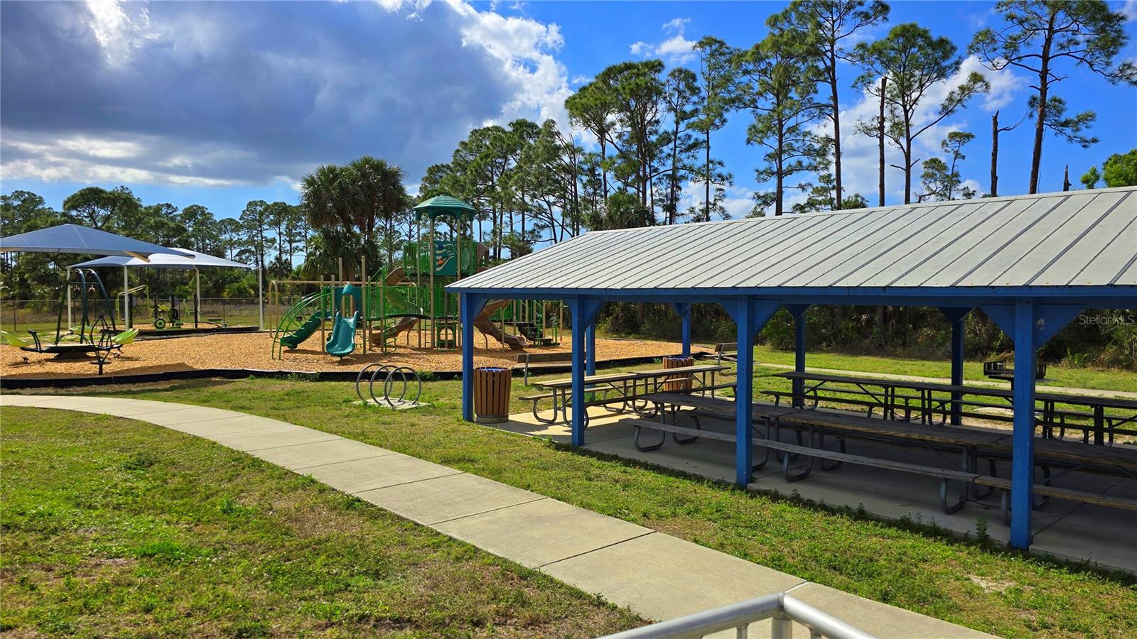 Image 22 of 30 For 13520 Carousel Drive