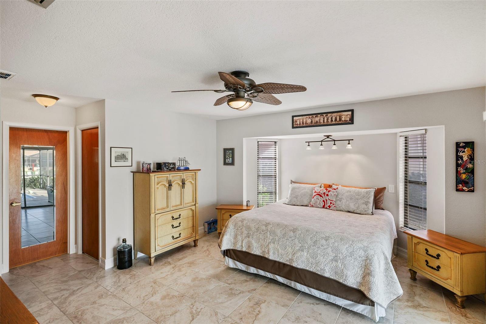 Image 16 of 46 For 611 Bal Harbor Boulevard