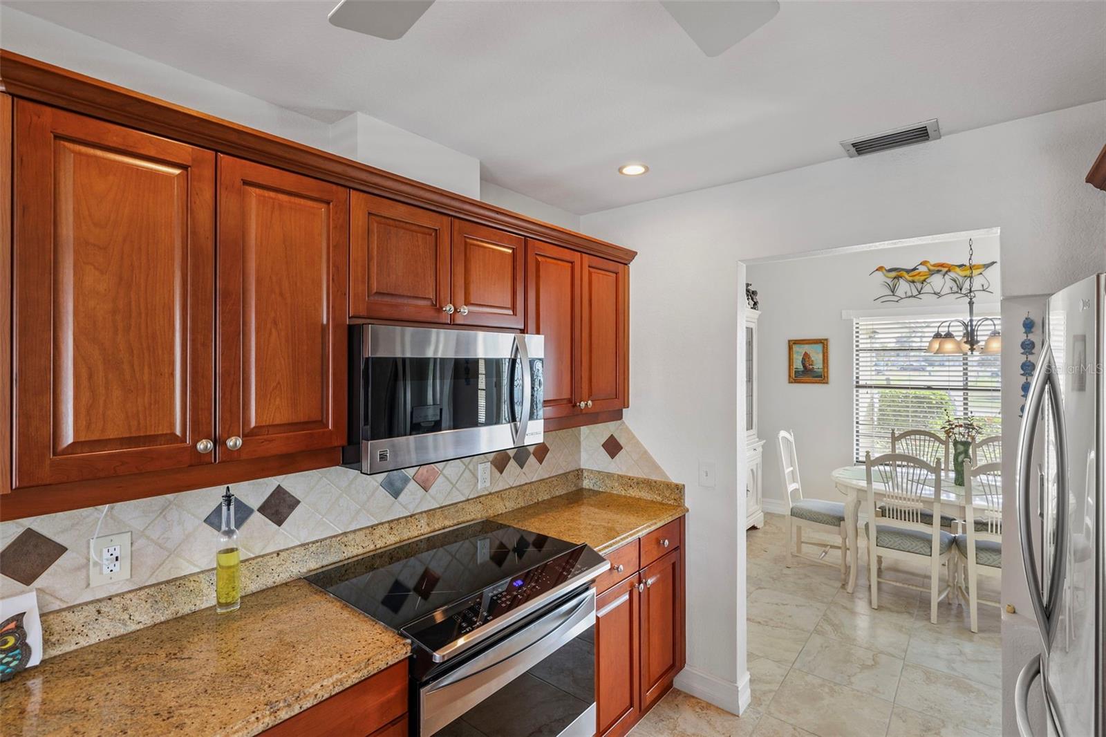 Image 20 of 46 For 611 Bal Harbor Boulevard